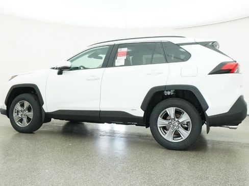 New 2025 Toyota RAV4 XLE image 28