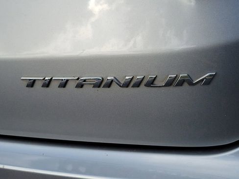 Used 2020 Ford Edge Titanium w/ Equipment Group 301A FWD image 8