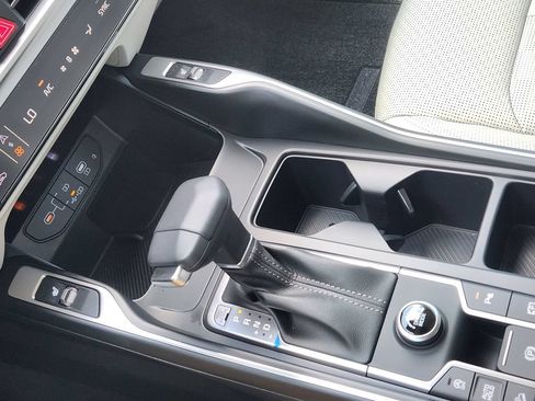 New 2026 Kia Sorento S w/ S Panoramic Sunroof Package FWD image 19