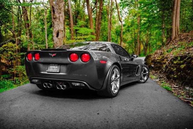 Used 2011 Chevrolet Corvette Grand Sport w/ Preferred Equipment Group RWD image 2