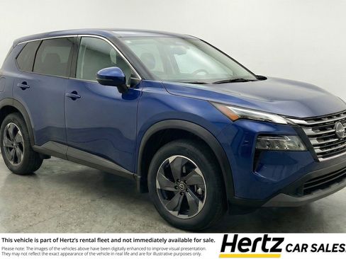 Used 2025 Nissan Rogue SV image 1