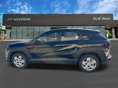 New 2026 Hyundai Kona SE image 8