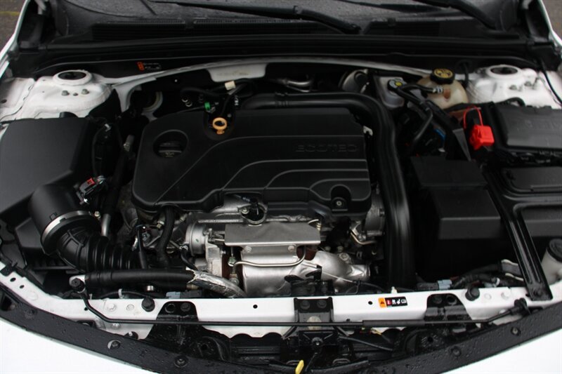 Used 2020 Chevrolet Malibu LT FWD image 19