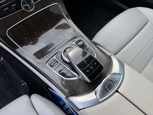 Used 2018 Mercedes-Benz C 300 4MATIC Cabriolet w/ AMG Line image 28