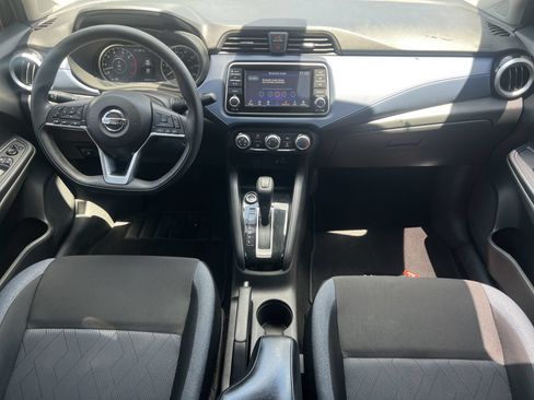 Certified 2023 Nissan Versa SV FWD image 3