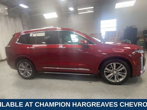 Used 2024 Cadillac XT6 Premium Luxury w/ Technology Package AWD/4WD image 2