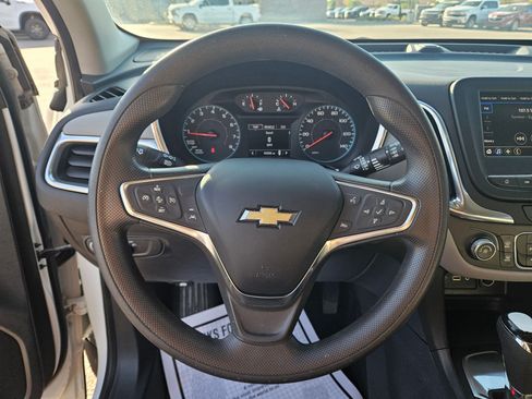 Certified 2021 Chevrolet Equinox LS w/ LS Convenience Package FWD image 14