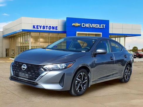 Used 2024 Nissan Sentra SV FWD image 3