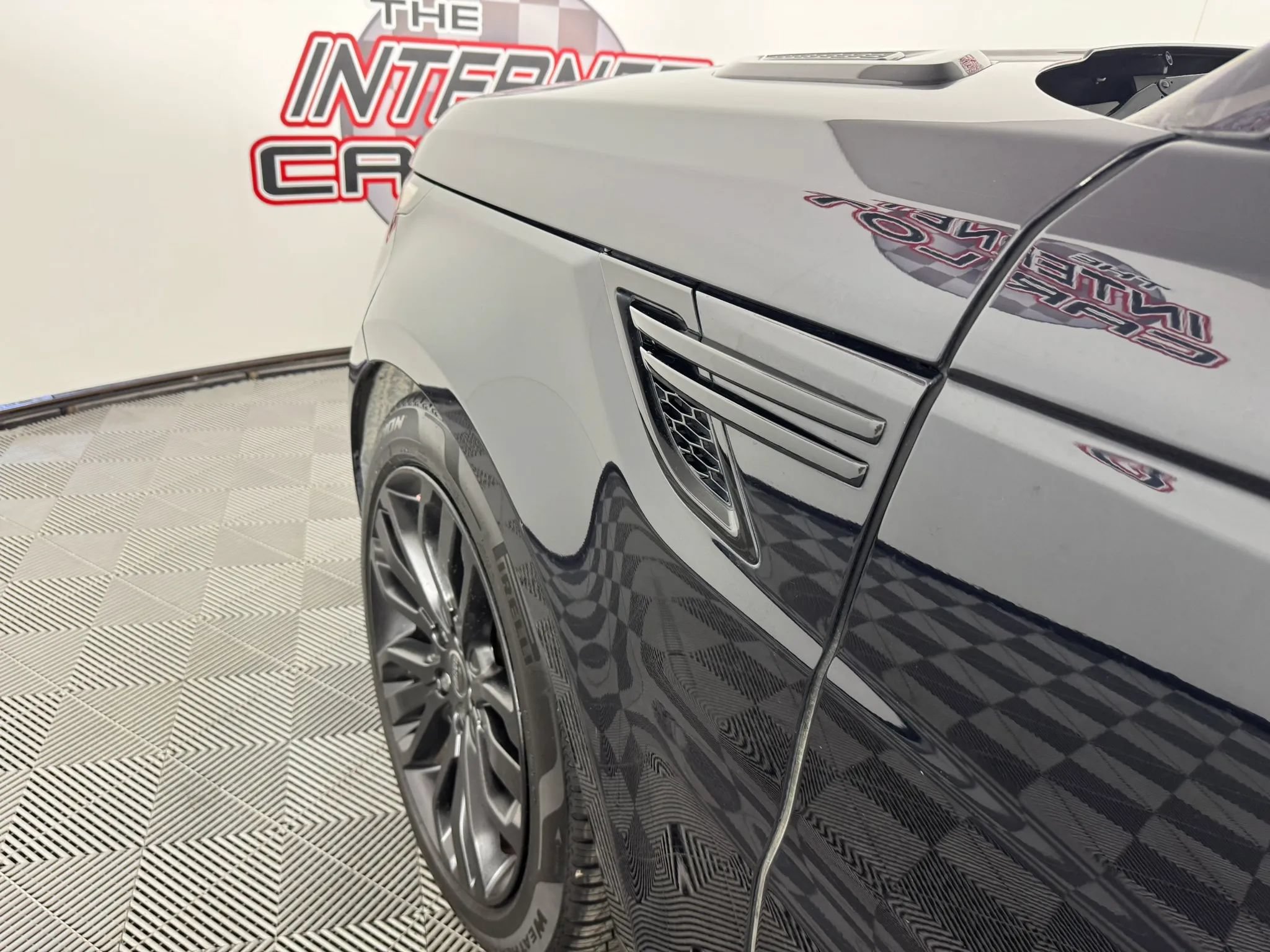 Used 2017 Land Rover Range Rover Sport Supercharged AWD/4WD image 25