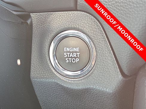 Used 2024 Toyota RAV4 XLE Premium image 20