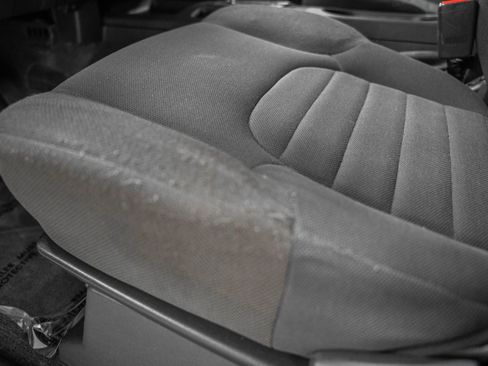 Used 2018 Nissan Frontier S image 31