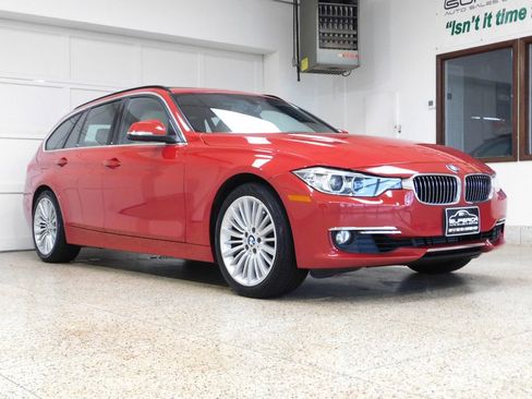 Used 2015 BMW 328i xDrive Wagon AWD/4WD image 3