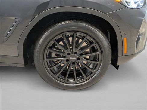 Used 2024 BMW X4 xDrive30i w/ Premium Package image 29