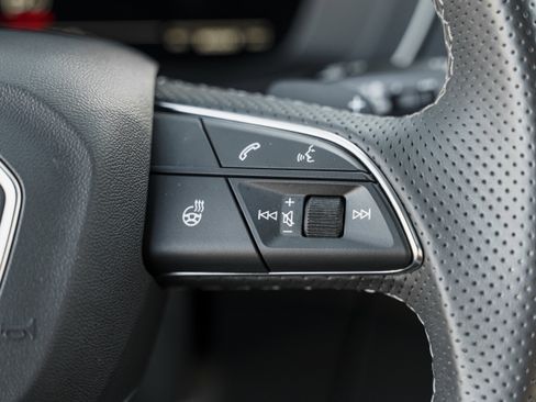 Used 2024 Audi SQ5 Prestige w/ Prestige Package image 19