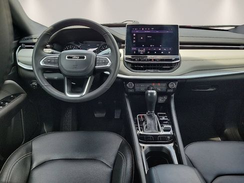 Used 2025 Jeep Compass Limited AWD/4WD image 9