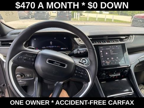 Used 2023 Jeep Grand Cherokee L Laredo AWD/4WD image 31