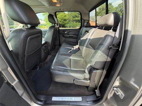 Used 2012 GMC Sierra 3500 Denali AWD/4WD image 17