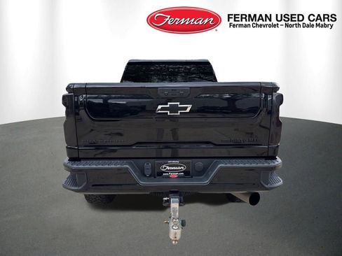 Used 2024 Chevrolet Silverado 2500 Custom w/ Custom Value Package image 12