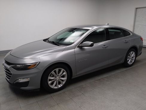 Used 2025 Chevrolet Malibu LT FWD image 2