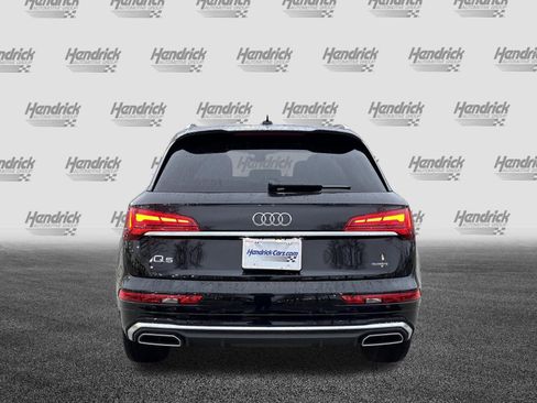 Used 2023 Audi Q5 2.0T Prestige w/ Prestige Package image 9