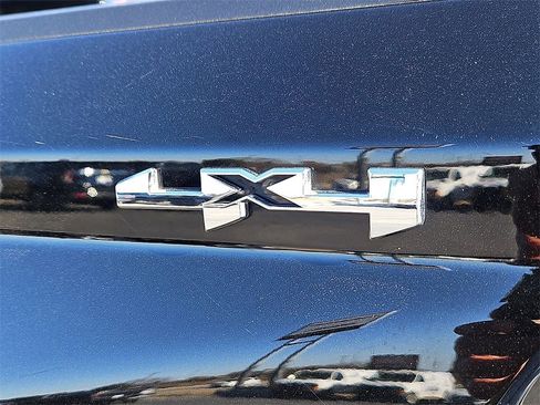 Used 2024 GMC Canyon Elevation image 15