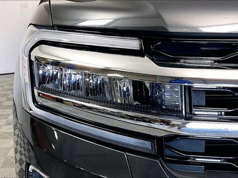 Used 2023 Ford Expedition Limited image 28