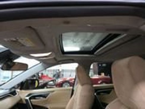 Used 2021 Toyota RAV4 XLE w/ Convenience Package image 19