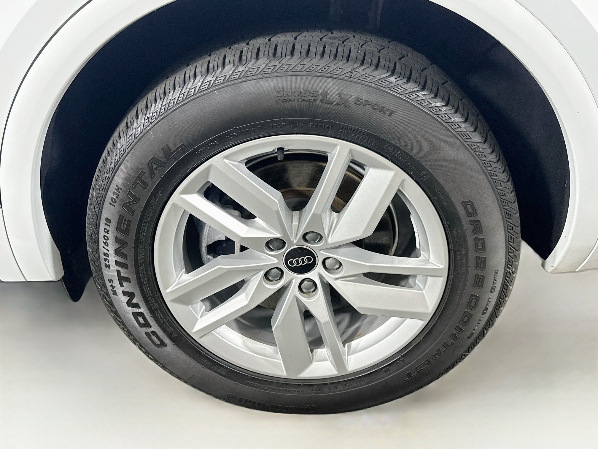 Used 2023 Audi Q5 2.0T Premium AWD/4WD image 11