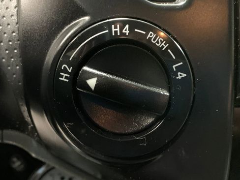 Used 2012 Toyota Tacoma 4x4 Double Cab image 21