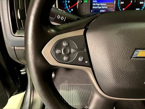 Used 2022 Chevrolet Colorado Z71 image 12