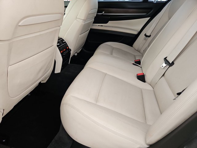 Used 2013 BMW 750i RWD image 20