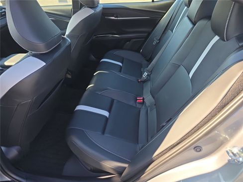 Used 2025 Toyota Camry SE image 16