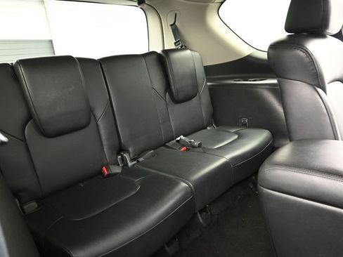 Used 2024 Nissan Armada SL w/ Captain's Chairs Package RWD image 10
