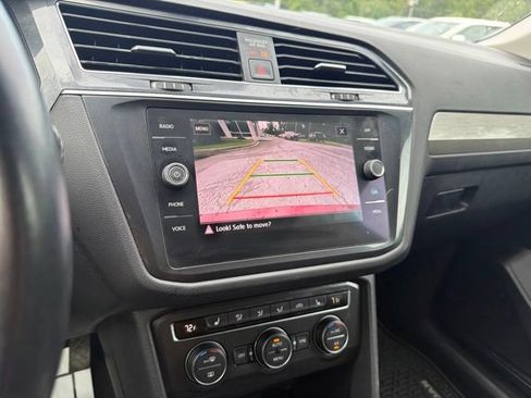 Used 2019 Volkswagen Tiguan SE AWD/4WD image 33