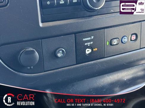 Used 2020 Chevrolet Express 3500 w/ Driver Convenience Package image 27