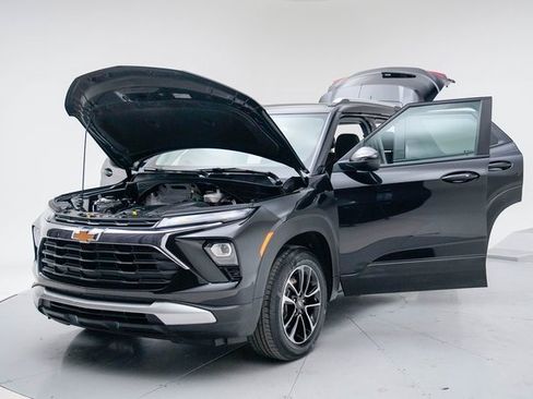 Used 2024 Chevrolet TrailBlazer LT w/ Convenience Package image 21