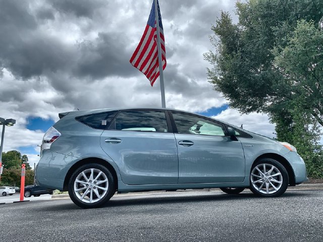 Used 2013 Toyota Prius V Five FWD image 9