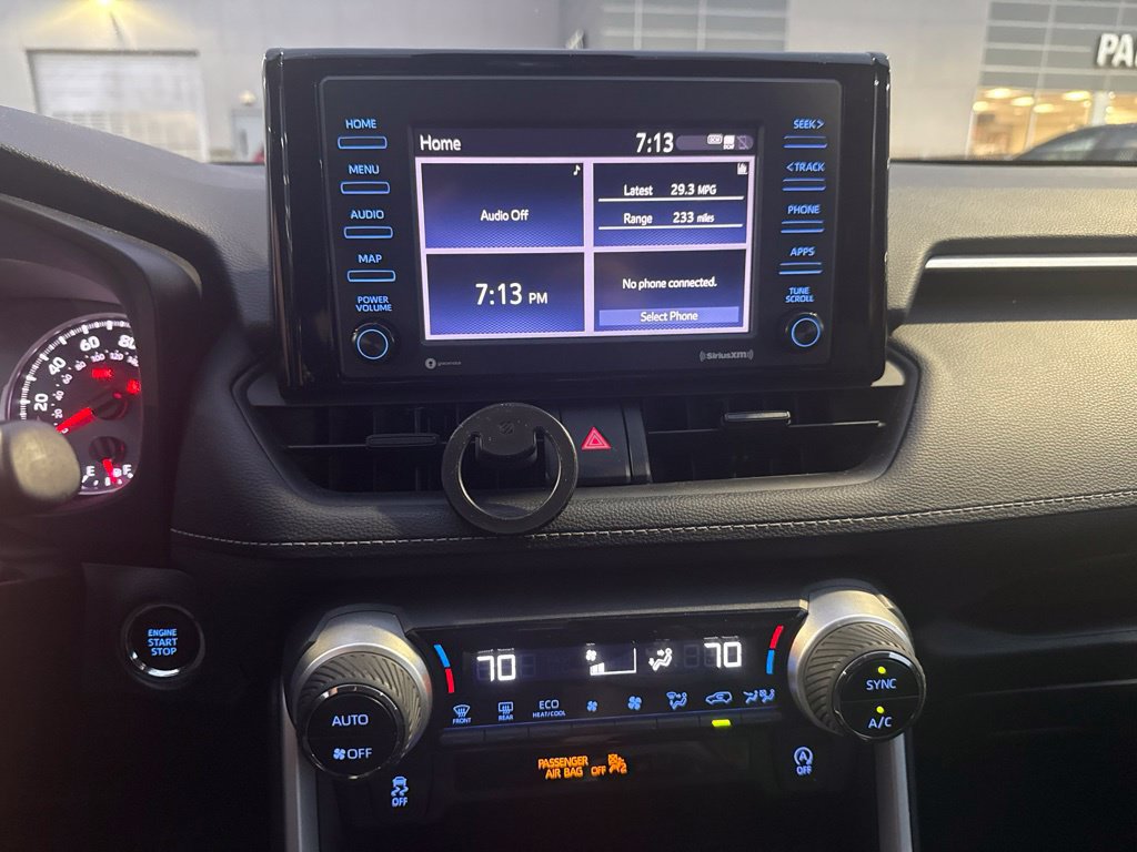 Used 2021 Toyota RAV4 XLE FWD image 4