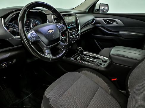 Used 2018 Chevrolet Traverse LT FWD image 11