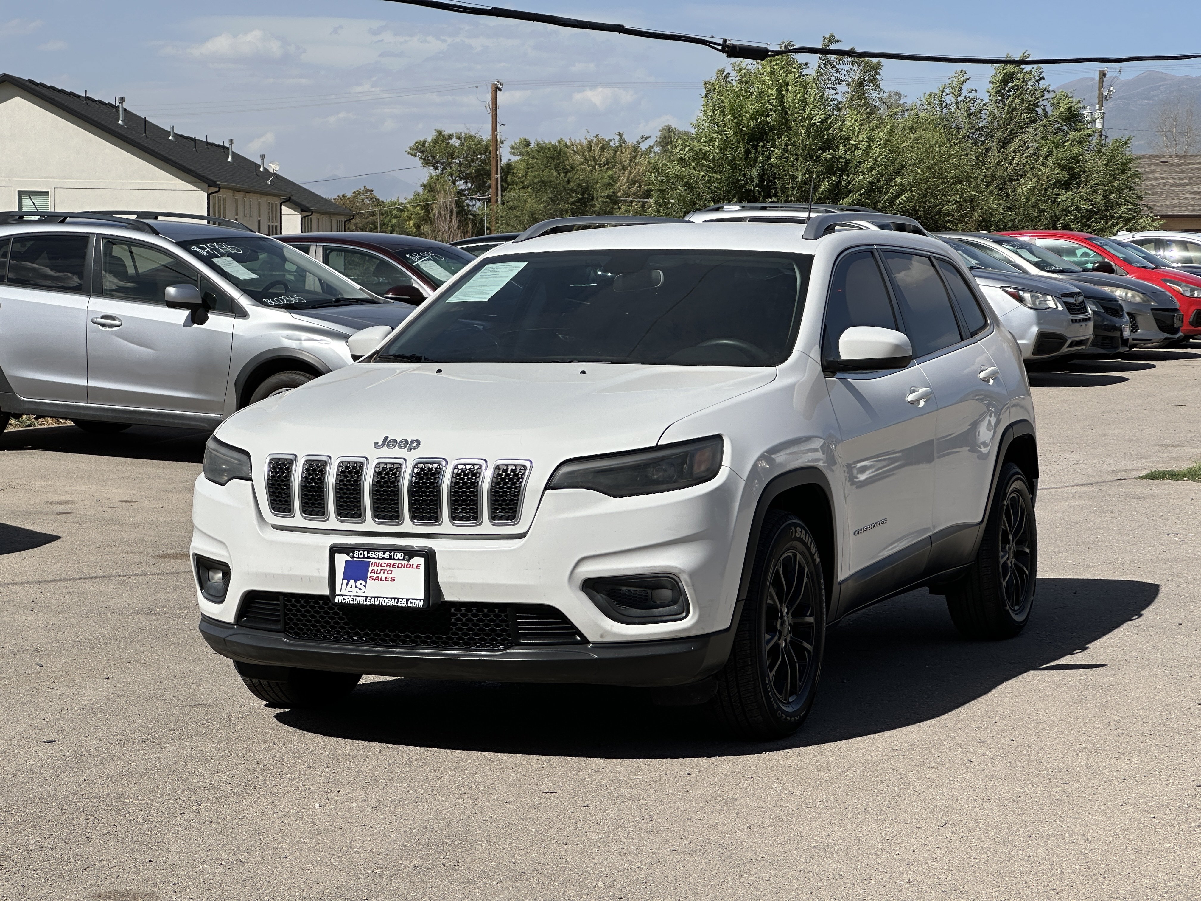 Used 2019 Jeep Cherokee Latitude w/ Popular Appearance Group FWD image 9