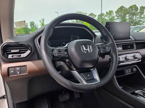 Used 2024 Honda Pilot Elite image 9