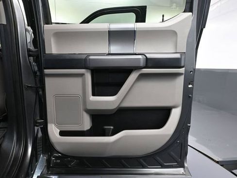 Used 2019 Ford F150 XLT w/ Equipment Group 302A Luxury AWD/4WD image 43