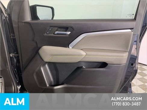 Used 2023 Chevrolet Colorado ZR2 image 38