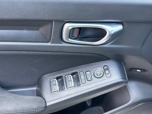 Used 2023 Honda Civic Sport image 12