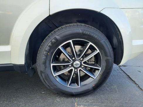 Used 2018 Dodge Journey SE w/ Connectivity Group image 15