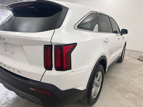 Used 2022 Kia Sorento LX FWD image 23