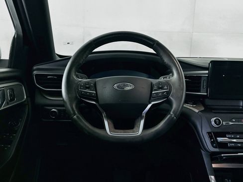 Used 2020 Ford Explorer Platinum AWD/4WD image 18