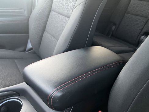 Used 2025 Dodge Durango GT image 32