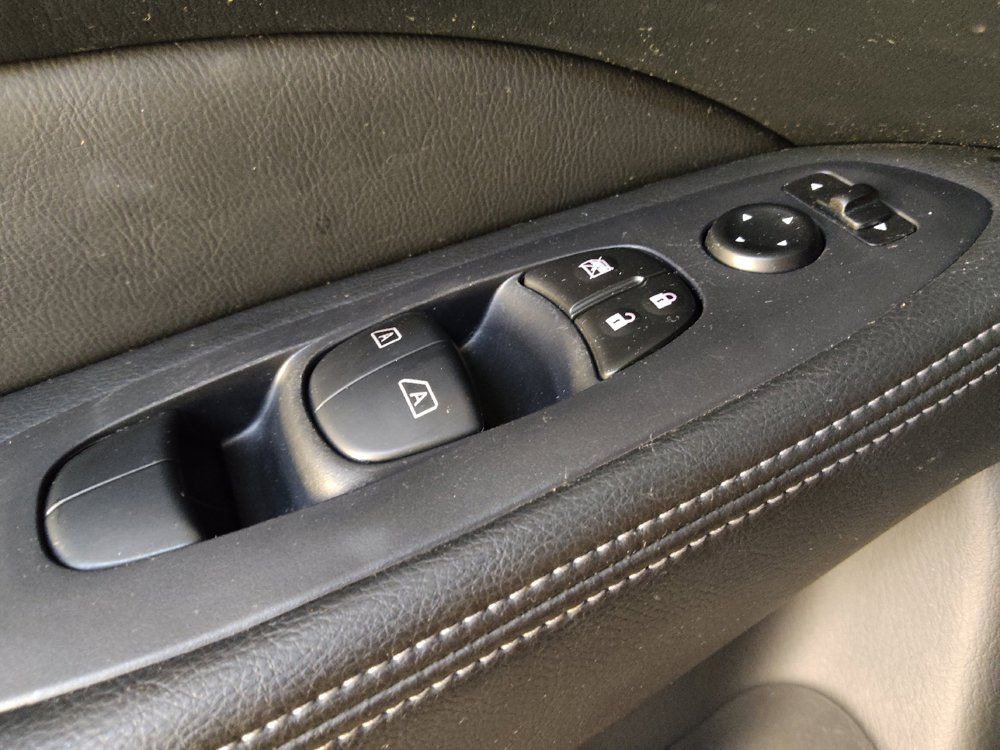 Used 2019 Nissan Pathfinder Platinum FWD image 27