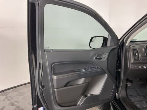 Used 2022 GMC Canyon AT4 AWD/4WD image 11